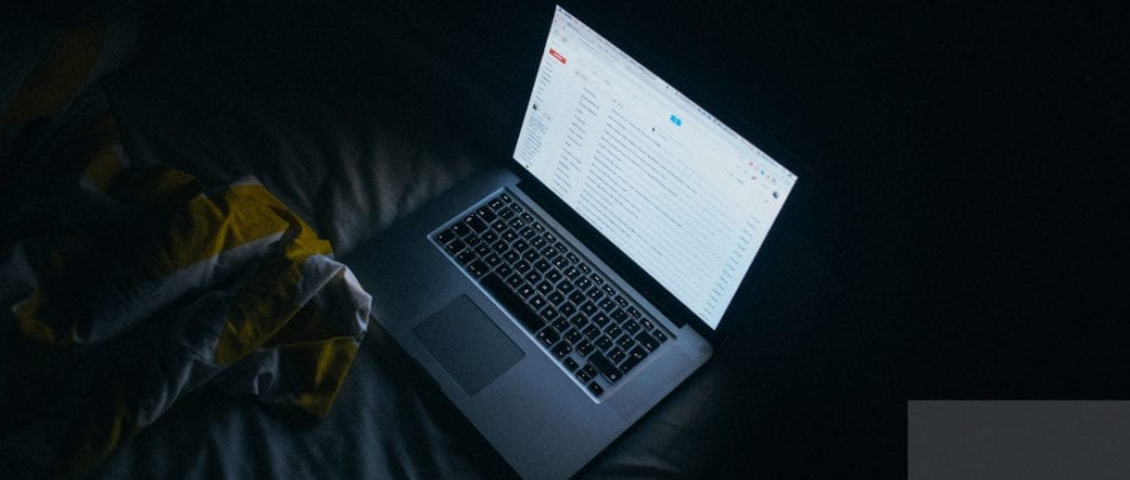 Computer glasses with blue light protection