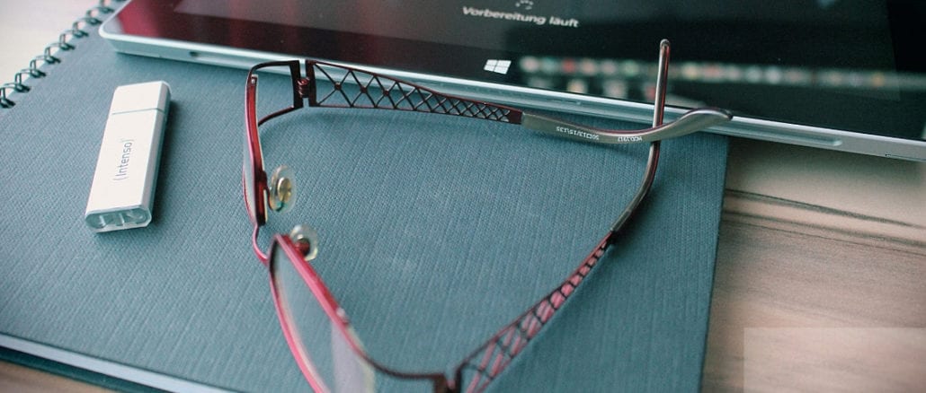 Reading glasses with blue light protection