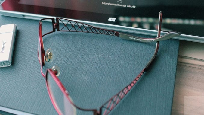 Reading glasses with blue light protection