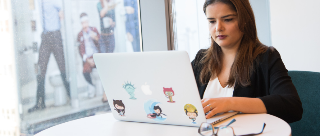 Order contacts with insurance online
