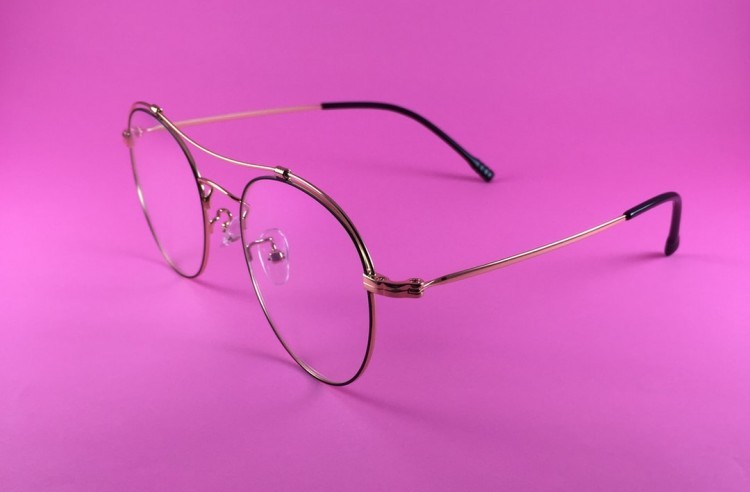 Metal eyeglass frame
